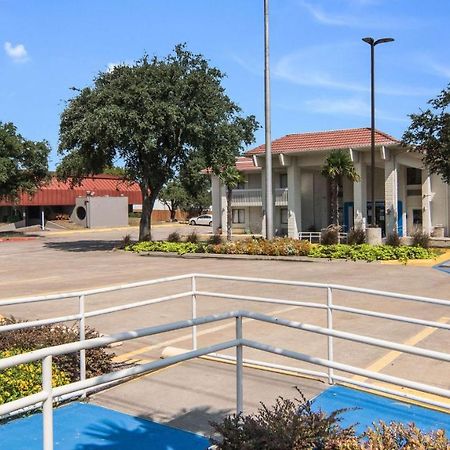 Motel 6-Addison, Tx - Dallas ภายนอก รูปภาพ
