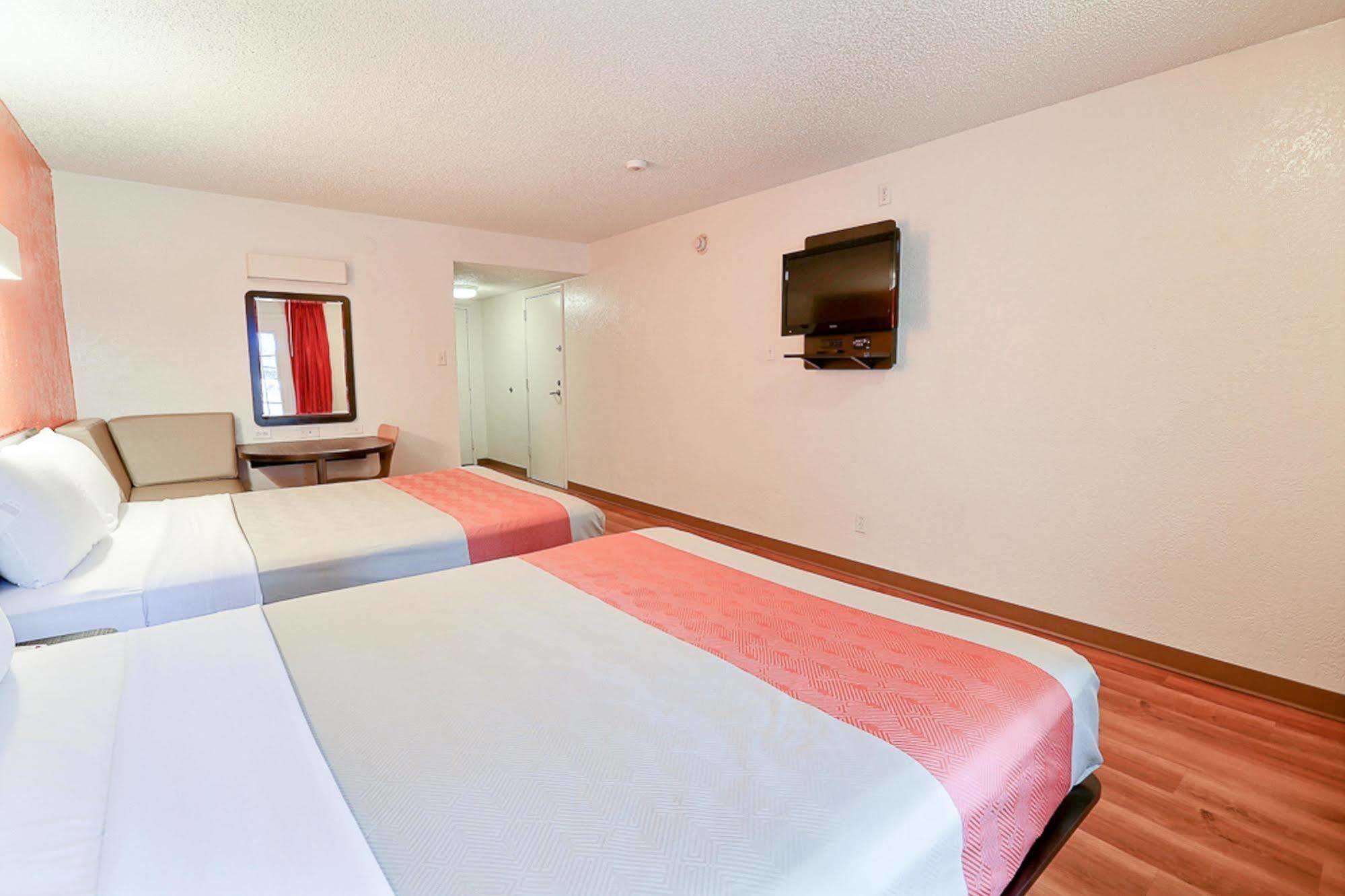 Motel 6-Addison, Tx - Dallas ภายนอก รูปภาพ